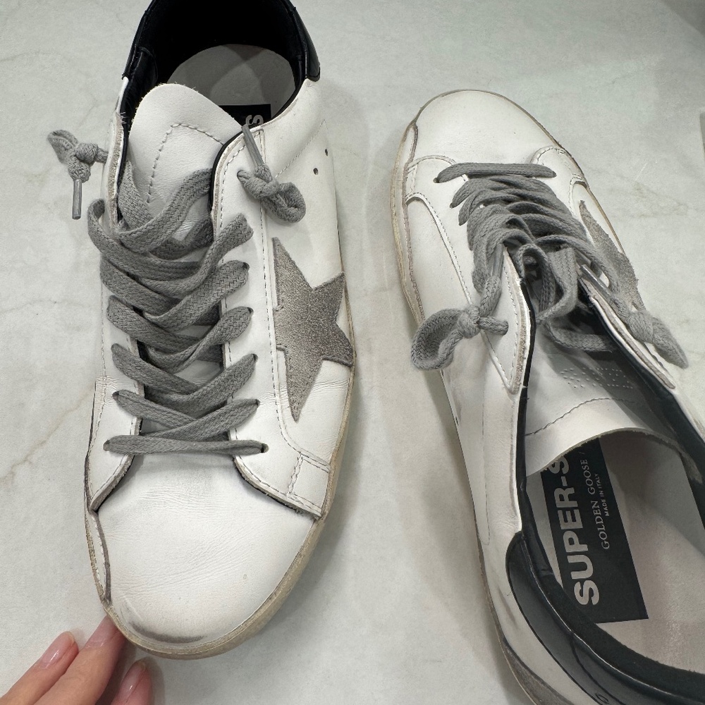 Golden Goose Size 40 Super Star